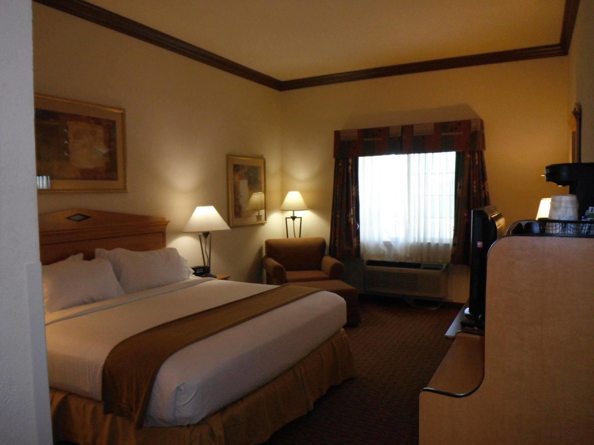 Holiday Inn Express & Suites Glenpool, An Ihg Hotel Bagian luar foto
